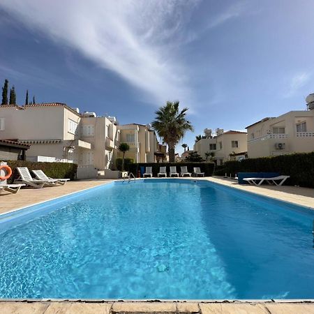Cozy Nerina Cottage At Harbour Paphos ภายนอก รูปภาพ