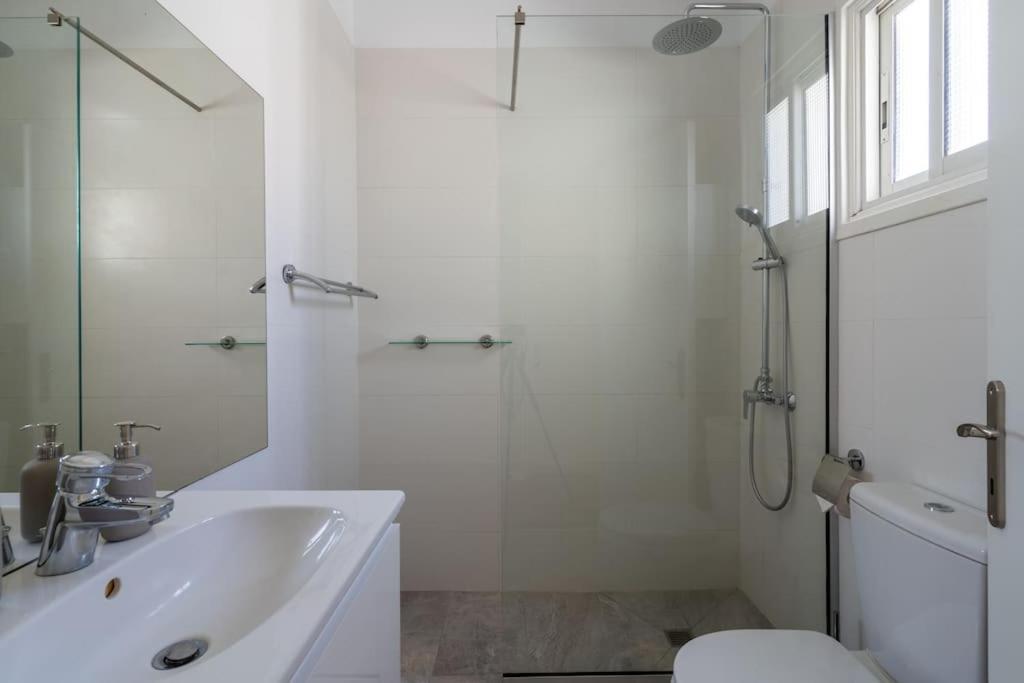 Cozy Nerina Cottage At Harbour Paphos ภายนอก รูปภาพ