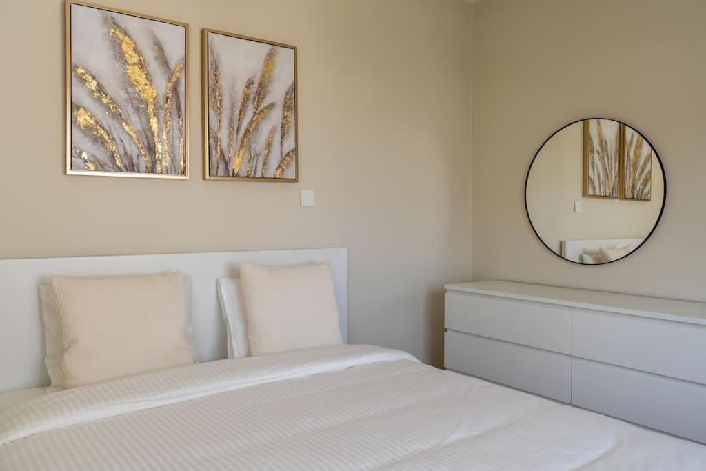 Cozy Nerina Cottage At Harbour Paphos ภายนอก รูปภาพ