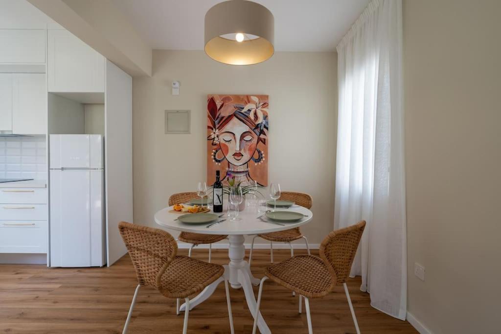 Cozy Nerina Cottage At Harbour Paphos ภายนอก รูปภาพ