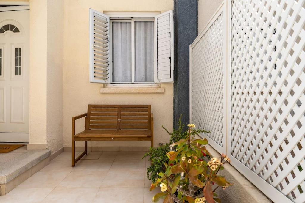 Cozy Nerina Cottage At Harbour Paphos ภายนอก รูปภาพ